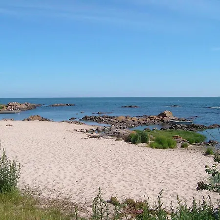 2 Person In Apartament